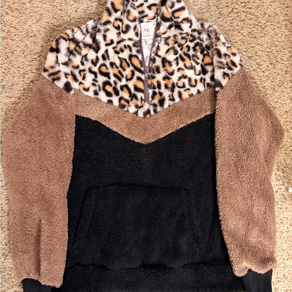 Grace & Emma Leopard Print Colorblock Sherpa Fleece Pullover Sweater Small